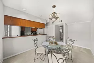 11846 Barryknoll Ln, Houston, TX 77024 - Photo 9