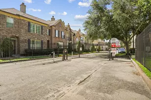 11846 Barryknoll Ln, Houston, TX 77024 - Photo 3