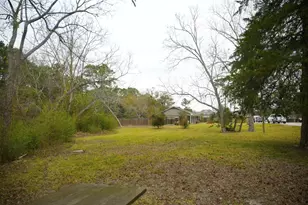 2117 Pecan St, Dickinson, TX 77539 - Photo 11