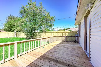 2214 11th Avenue N, Texas City, TX 77590 - Photo 27