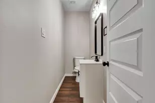 8029 Ritz St, Houston, TX 77028 - Photo 9