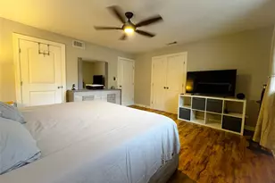 637 S Ripple Creek Dr, Houston, TX 77057 - Photo 13