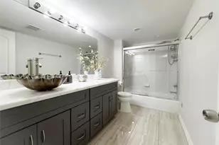 637 S Ripple Creek Dr, Houston, TX 77057 - Photo 21