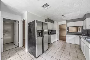 13139 Birch Grove Dr, Houston, TX 77099 - Photo 11