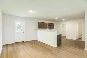 306 N Orange St, Sweeny, TX 77480 - Photo 7