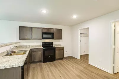 306 N Orange Street, Sweeny, TX 77480 - Photo 9