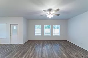 14397 High Hl Dr, Conroe, TX 77303 - Photo 11