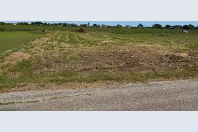 206 Creekside Drive, Bay City, TX 77414 - Photo 3