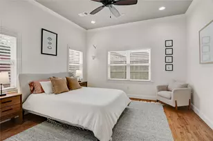 2418 Lazybrook Dr, Houston, TX 77008 - Photo 11