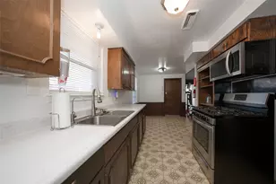 10618 Wickersham Ln, Houston, TX 77042 - Photo 15