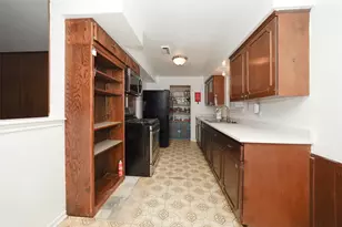 10618 Wickersham Ln, Houston, TX 77042 - Photo 13