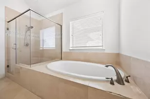 8758 Kempwood Dr, Houston, TX 77080 - Photo 17