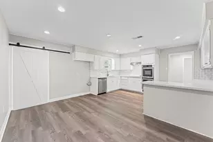 3082 County Rd 536, Alvin, TX 77511 - Photo 11