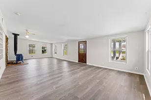 3082 County Rd 536, Alvin, TX 77511 - Photo 19