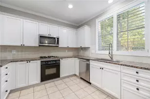 81 N Apple Springs Cir, The Woodlands, TX 77382 - Photo 19