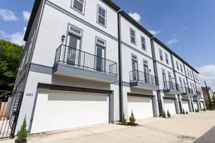 1027 W 24th St, Houston, TX 77008 - Photo 1