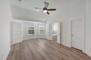 1908 Sleeping Hls Dr, Rosenberg, TX 77471 - Photo 5