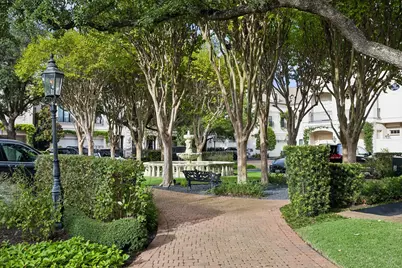 22 Eaton Square, Houston, TX 77027 - Photo 49