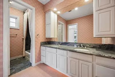 22 Eaton Square, Houston, TX 77027 - Photo 35