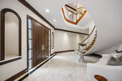 22 Eaton Square, Houston, TX 77027 - Photo 3