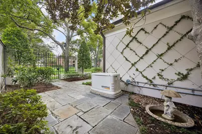 22 Eaton Square, Houston, TX 77027 - Photo 41