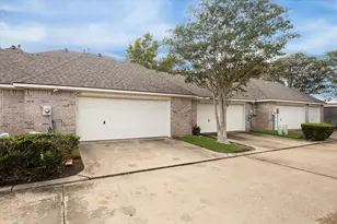 2403 Clippers Square, Houston, TX 77058 - Photo 19