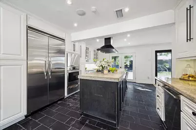 4148 Bissonnet Street, West University Place, TX 77005 - Photo 15