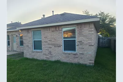 113 Laurel Meadow Court, La Marque, TX 77568 - Photo 5
