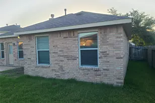 113 Laurel Meadow Ct, La Marque, TX 77568 - Photo 5