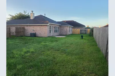 113 Laurel Meadow Court, La Marque, TX 77568 - Photo 3