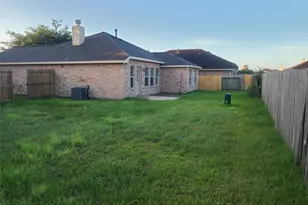 113 Laurel Meadow Ct, La Marque, TX 77568 - Photo 3