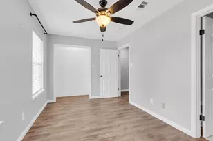 2030 Plantation Dr, Conroe, TX 77301 - Photo 21