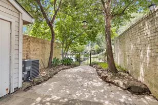 2030 Plantation Dr, Conroe, TX 77301 - Photo 23
