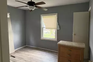 4817 Wenda St, Houston, TX 77033 - Photo 5