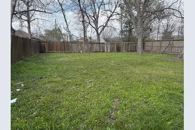 4817 Wenda Street, Houston, TX 77033 - Photo 9