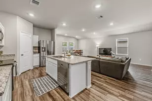 316 Pecos Dr, Huntsville, TX 77340 - Photo 7