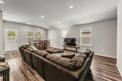 316 Pecos Drive, Huntsville, TX 77340 - Photo 5