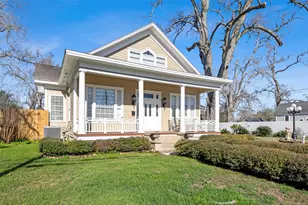 801 N Fulton St, Wharton, TX 77488 - Photo 1