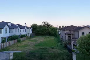 1520 Whispering Pines Dr, Houston, TX 77055 - Photo 5