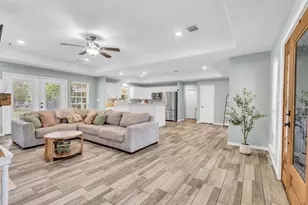 407 N Pecan St, Woodville, TX 75979 - Photo 7