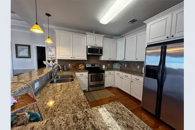 901 Helen Boulevard, Crystal Beach, TX 77650 - Photo 7