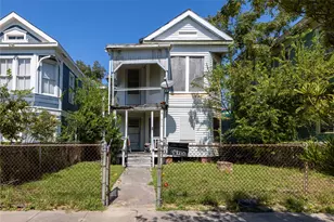 1916 Ave M 1/2, Galveston, TX 77550 - Photo 1