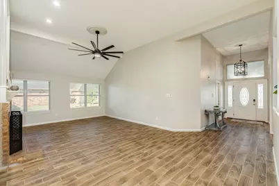 2806 S Peach Hollow Circle, Pearland, TX 77584 - Photo 13