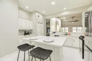 2806 S Peach Hollow Cir, Pearland, TX 77584 - Photo 21