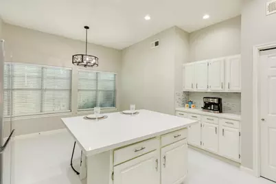 2806 S Peach Hollow Circle, Pearland, TX 77584 - Photo 23