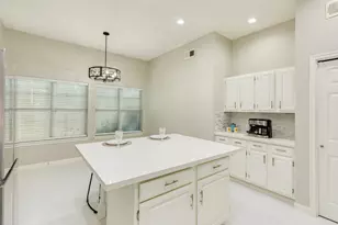 2806 S Peach Hollow Cir, Pearland, TX 77584 - Photo 23