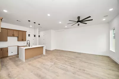 8206 Colonial Lane #A, Houston, TX 77051 - Photo 15