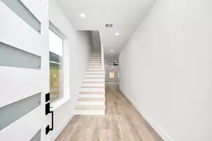 8206 Colonial Ln, Houston, TX 77051 - Photo 5
