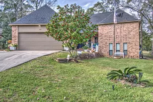 52 Cherry Hill Dr, Conroe, TX 77304 - Photo 1