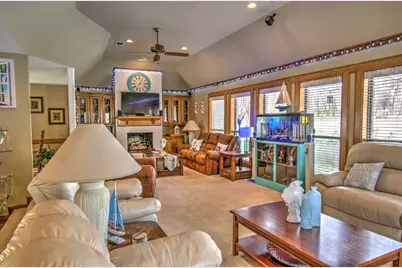 52 Cherry Hill Drive, Conroe, TX 77304 - Photo 7